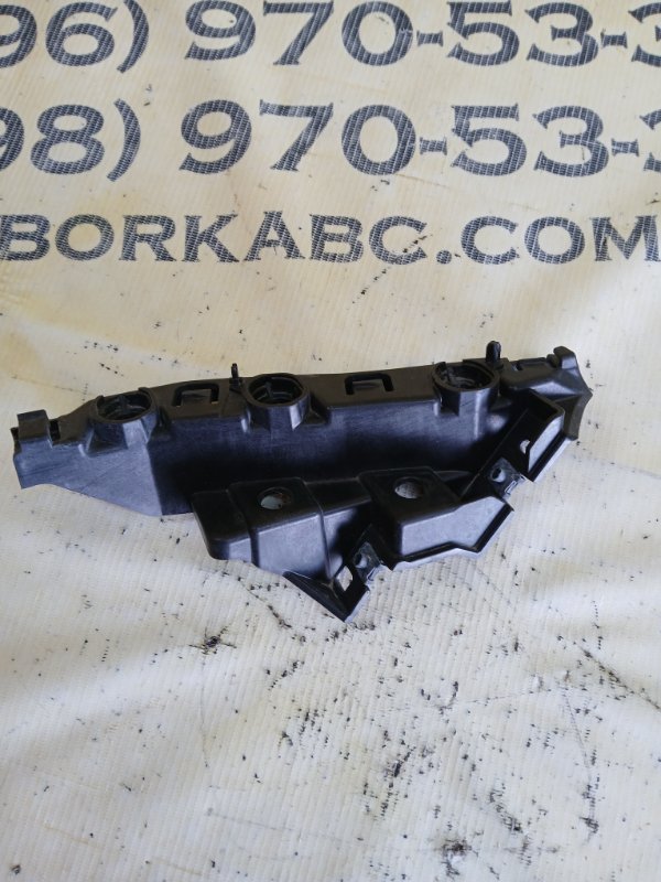 Кронштейн бампера передний левый Audi Q7 4M 3.0 Кронштейн бампера передний левый Audi Q7 4M 3.0