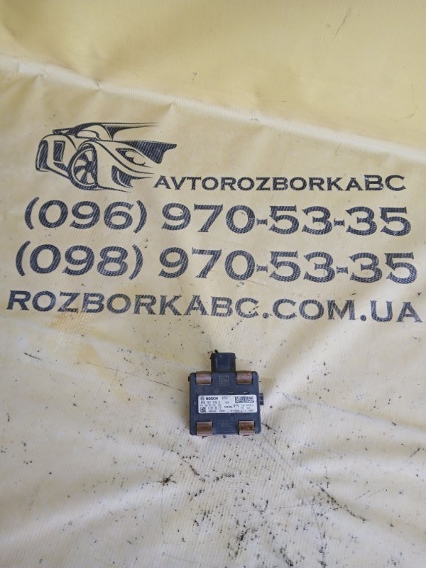 Запчасть датчик слепых зон Audi Q7 2016 4M 3.0 4M0907590D Б/У Датчик слепых зон Audi Q7 2016 4M 3.0 4M0907590D Б/У