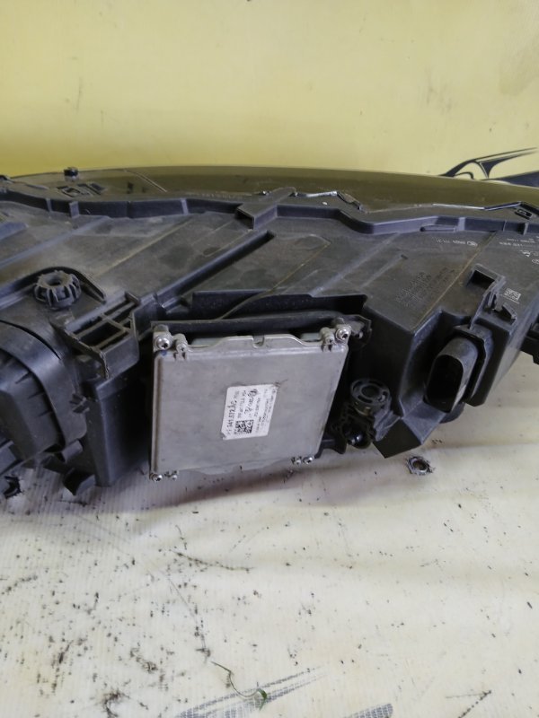 Фара передняя левая Q7 2016 4M 3.0 Фара передняя левая Q7 2016 4M 3.0