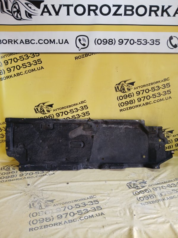 Запчасть защита днища кузова правая Audi Q7 2016 4M 3.0 4M0825206J Б/У Защита днища кузова правая Audi Q7 2016 4M 3.0 4M0825206J Б/У