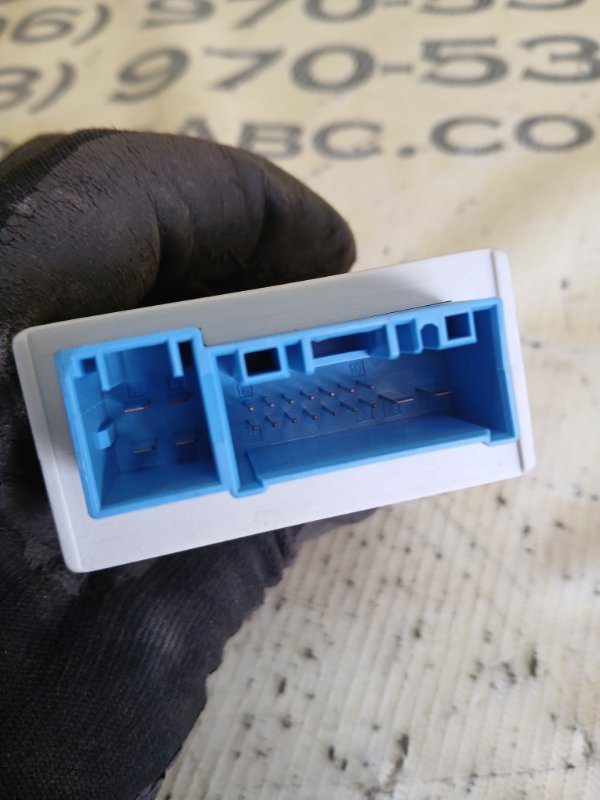 Блок управление топливным насосом BMW 530 G30 XB1142M0 Блок управление топливным насосом BMW 530 G30 XB1142M0