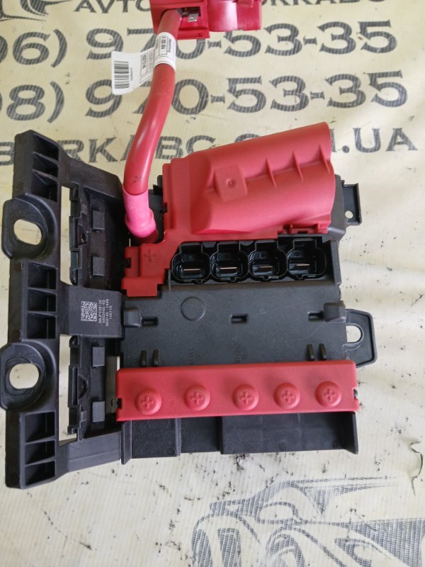 Распределитель потенциалов BMW 530 G30 XB1142M0 Распределитель потенциалов BMW 530 G30 XB1142M0