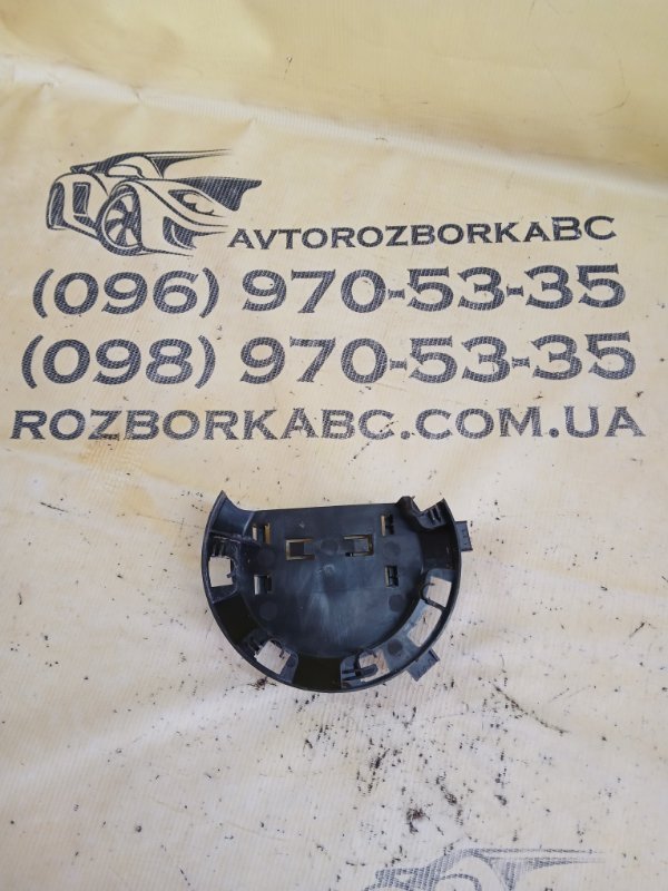 Запчасть кронштейн топливного насоса Audi Q7 2016 4M 3.0 4M0907731 Б/У Кронштейн топливного насоса Audi Q7 2016 4M 3.0 4M0907731 Б/У