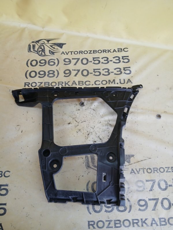 Запчасть кронштейн бампера задний правый Audi Q7 2016 4M 3.0 4M0807454 Б/У Кронштейн бампера задний правый Audi Q7 2016 4M 3.0 4M0807454 Б/У