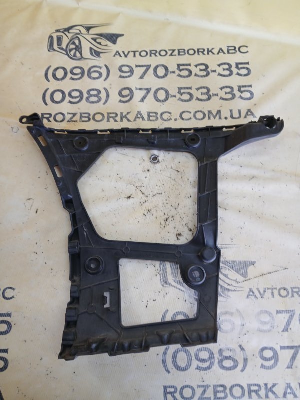 Кронштейн бампера задний правый Q7 2016 4M 3.0 Кронштейн бампера задний правый Q7 2016 4M 3.0