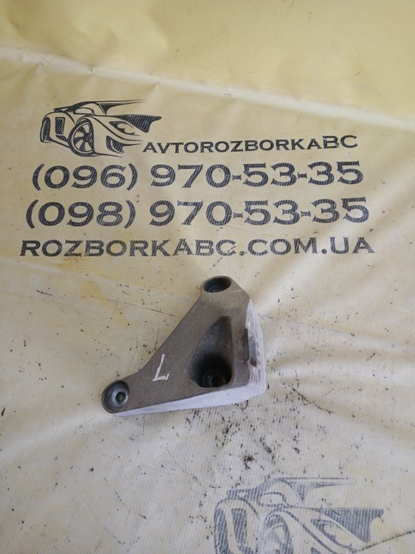 Кронштейн двигателя левый Camaro 2015 LT 3.6 Кронштейн двигателя левый Camaro 2015 LT 3.6