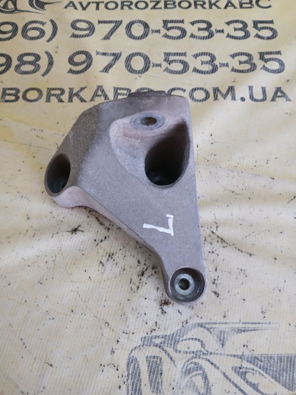 Кронштейн двигателя левый Chevrolet Camaro LT 3.6 Кронштейн двигателя левый Chevrolet Camaro LT 3.6