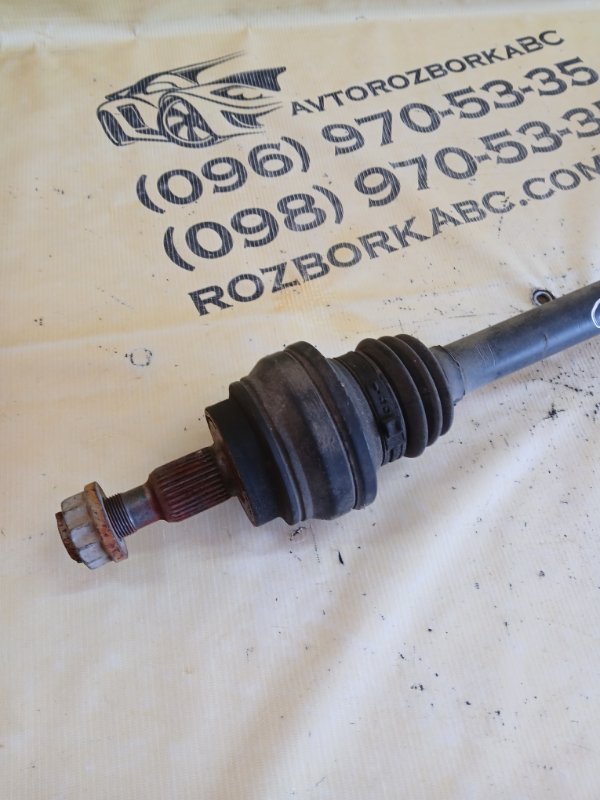 Полуось задний левый GLS 450 4MATIC 2018 276 3.0 biturbo Полуось задний левый GLS 450 4MATIC 2018 276 3.0 biturbo