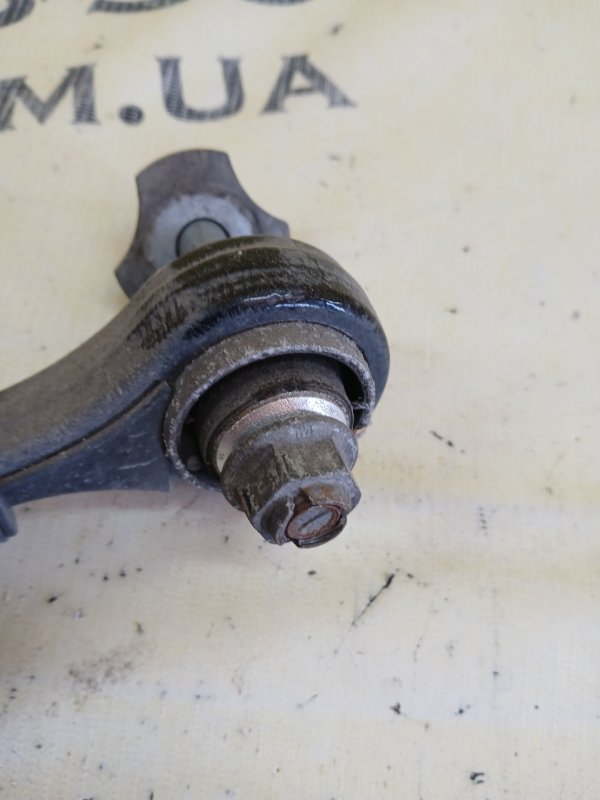 Рычаг задний нижний задний левый GLS 450 4MATIC 2018 276 3.0 biturbo Рычаг задний нижний задний левый GLS 450 4MATIC 2018 276 3.0 biturbo