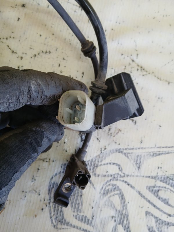 Датчик износа тормозных колодок задний правый Mercedes-Benz GLS 450 4MATIC 276 3.0 biturbo Датчик износа тормозных колодок задний правый Mercedes-Benz GLS 450 4MATIC 276 3.0 biturbo