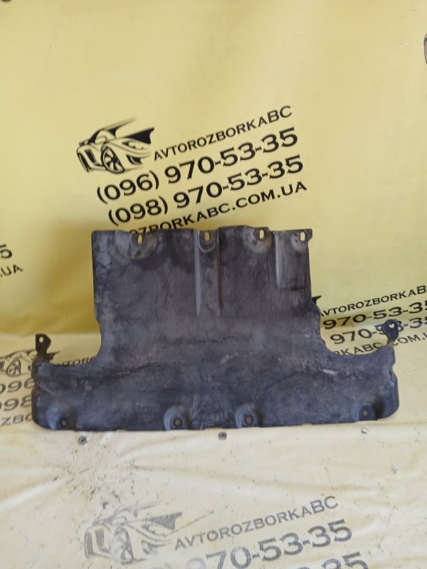 Запчасть защита днища кузова Audi Q7 2016 4M 3.0 7P0825285 Б/У Защита днища кузова Audi Q7 2016 4M 3.0 7P0825285 Б/У