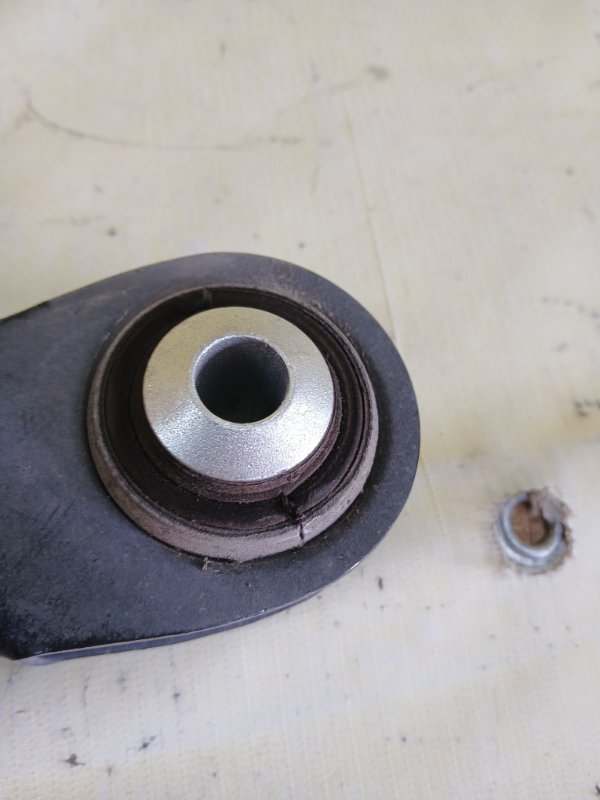 Рычаг поперечный задний правый BMW 530 G30 XB1142M0 Рычаг поперечный задний правый BMW 530 G30 XB1142M0