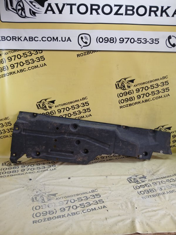 Запчасть защита днища кузова задняя правая Mercedes-Benz GLS 450 4MATIC 2018 276 3.0 biturbo A1666804201 Б/У Защита днища кузова задняя правая Mercedes-Benz GLS 450 4MATIC 2018 276 3.0 biturbo A1666804201 Б/У