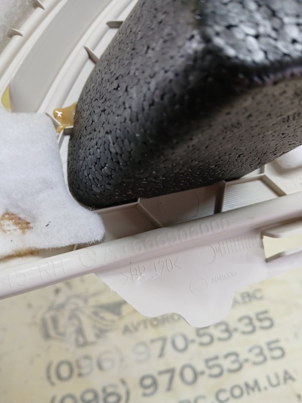 Обшивка стойки задняя правая Mercedes-Benz GLS 450 4MATIC 276 3.0 biturbo Обшивка стойки задняя правая Mercedes-Benz GLS 450 4MATIC 276 3.0 biturbo