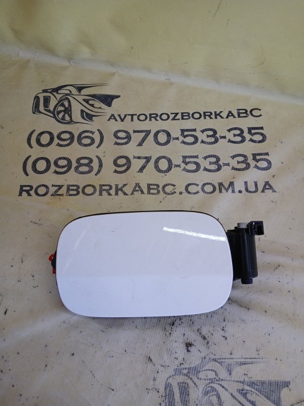 Запчасть лючок топливного бака Mercedes-Benz GLS 450 4MATIC 2018 276 3.0 biturbo A1667570106 Б/У Лючок топливного бака Mercedes-Benz GLS 450 4MATIC 2018 276 3.0 biturbo A1667570106 Б/У