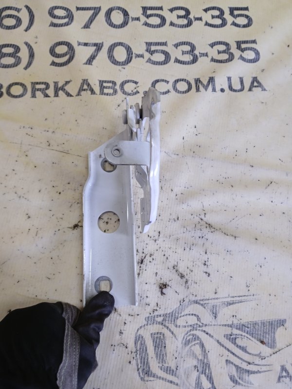 Петля капота передняя правая Audi Q7 4M DCBD Петля капота передняя правая Audi Q7 4M DCBD