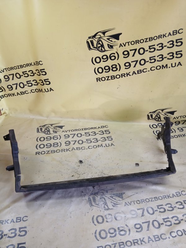 Запчасть накладка радиатора BMW 530 2018 G30 XB1142M0 51747383846 Б/У Накладка радиатора BMW 530 2018 G30 XB1142M0 51747383846 Б/У