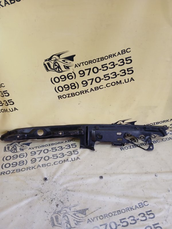 Уплотнитель крыла передний правый 530 2018 G30 XB1142M0 Уплотнитель крыла передний правый 530 2018 G30 XB1142M0