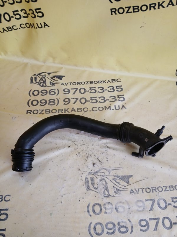 Запчасть патрубок интеркулера BMW 530 2018 G30 XB1142M0 13718601683 Б/У Патрубок интеркулера BMW 530 2018 G30 XB1142M0 13718601683 Б/У