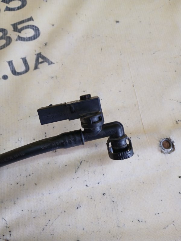 Трубка топливная 530 2018 G30 XB1142M0 Трубка топливная 530 2018 G30 XB1142M0