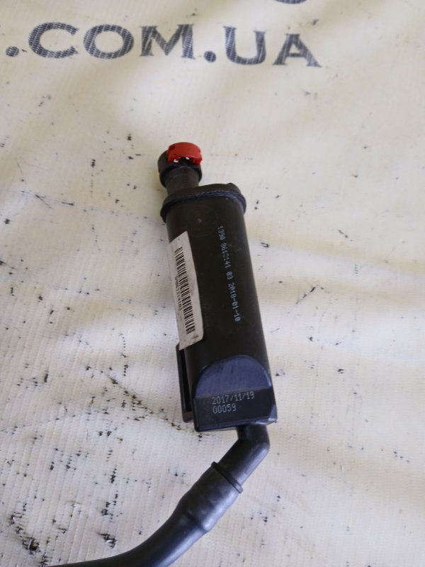 Трубка вентиляционная BMW 530 G30 XB1142M0 Трубка вентиляционная BMW 530 G30 XB1142M0