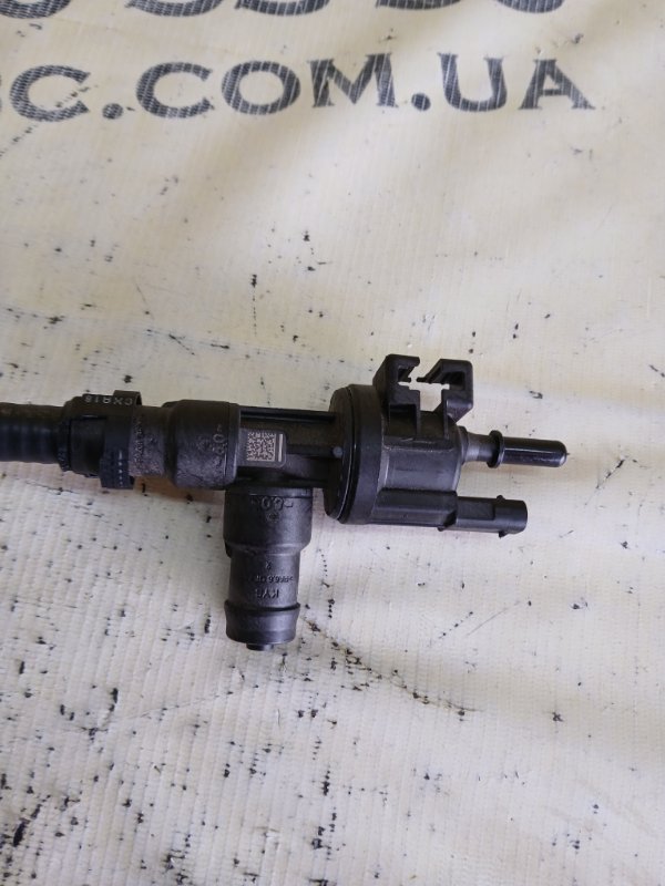 Трубка вентиляционная BMW 530 G30 XB1142M0 Трубка вентиляционная BMW 530 G30 XB1142M0