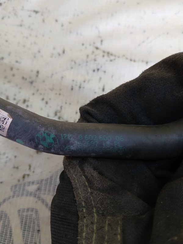 Трубка системи охлаждение 530 2018 G30 XB1142M0 Трубка системи охлаждение 530 2018 G30 XB1142M0