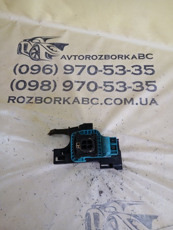 Запчасть кронштейн радиатора передний правый BMW 530 2018 G30 XB1142M0 17 11 8 632 124 Б/У Кронштейн радиатора передний правый BMW 530 2018 G30 XB1142M0 17 11 8 632 124 Б/У