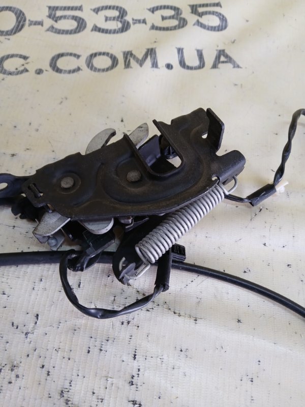 Замок капота передний левый BMW 530 G30 XB1142M0