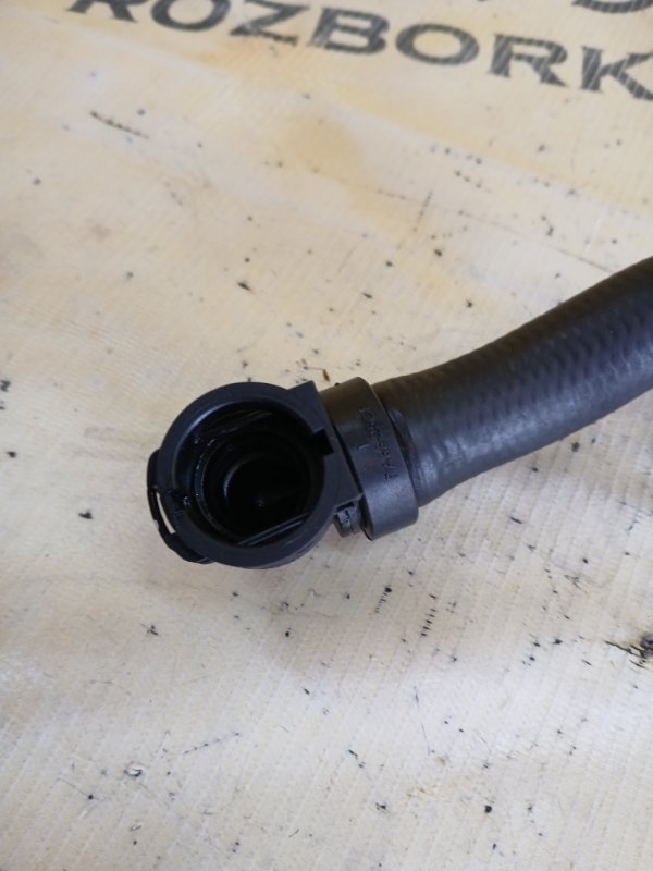 Патрубок системы охлаждения BMW 530 G30 XB1142M0 Патрубок системы охлаждения BMW 530 G30 XB1142M0