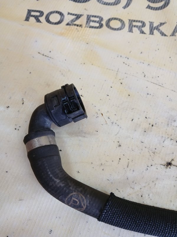 Патрубок системы охлаждения BMW 530 G30 XB1142M0 Патрубок системы охлаждения BMW 530 G30 XB1142M0