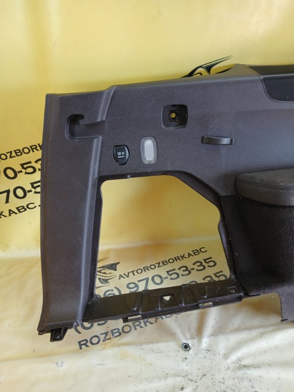 Обшивка багажника задняя левая GLS 450 4MATIC 2018 276 3.0 biturbo Обшивка багажника задняя левая GLS 450 4MATIC 2018 276 3.0 biturbo