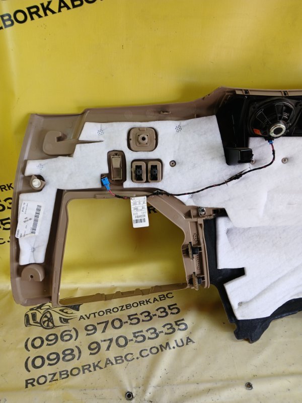 Обшивка багажника задняя правая gl 450 2015 x166 276 3.0 biturbo Обшивка багажника задняя правая gl 450 2015 x166 276 3.0 biturbo