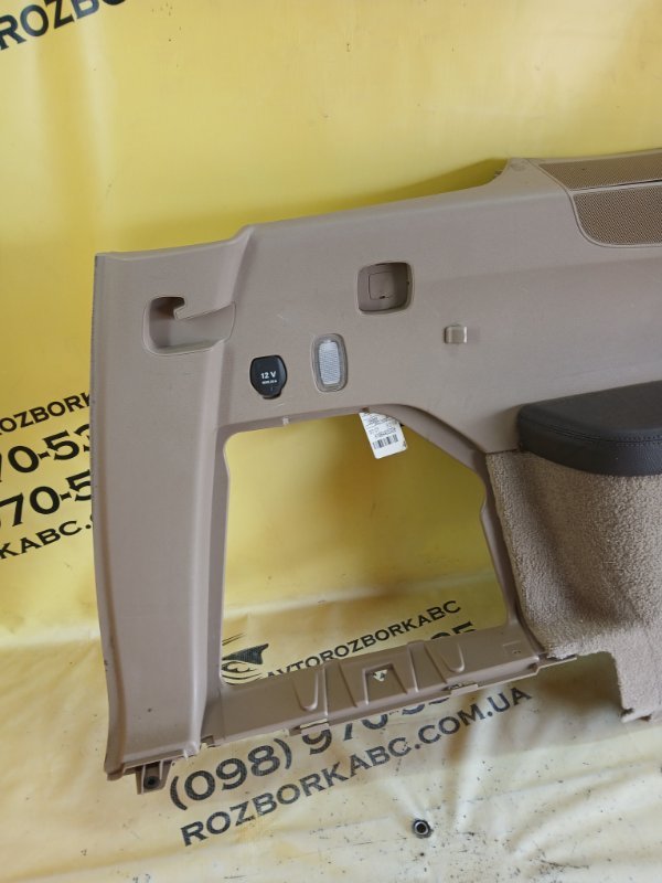 Обшивка багажника задняя левая gl 450 2015 x166 276 3.0 biturbo Обшивка багажника задняя левая gl 450 2015 x166 276 3.0 biturbo