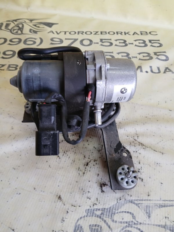 Вакуумний насос 530 2018 G30 XB1142M0 Вакуумний насос 530 2018 G30 XB1142M0