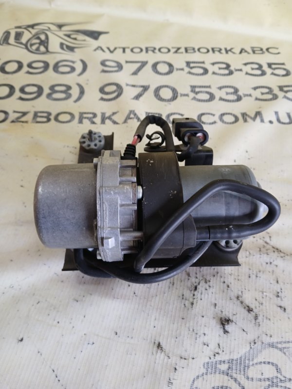 Вакуумний насос 530 2018 G30 XB1142M0 Вакуумний насос 530 2018 G30 XB1142M0