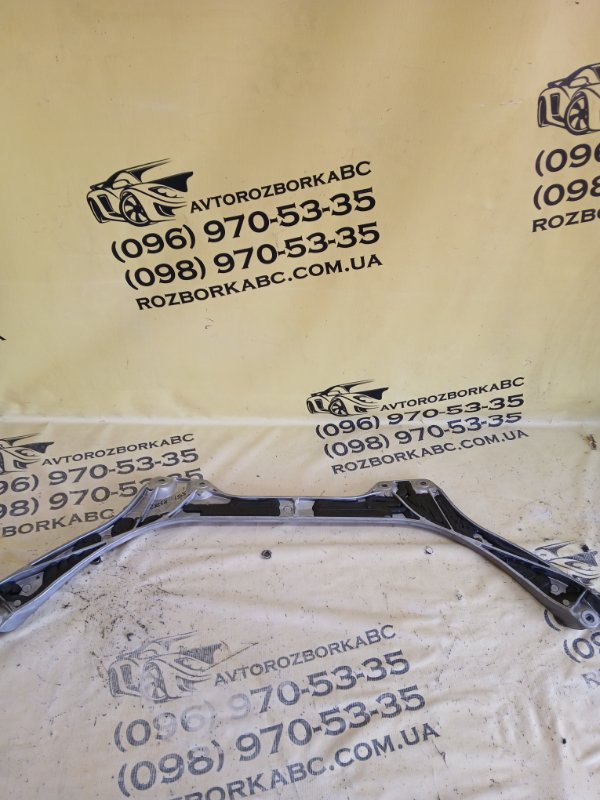 Розпорка передних стоек передняя 530 2018 G30 XB1142M0 Розпорка передних стоек передняя 530 2018 G30 XB1142M0