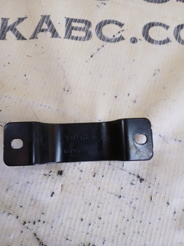 Кронштейн BMW 530 G30 XB1142M0 Кронштейн BMW 530 G30 XB1142M0