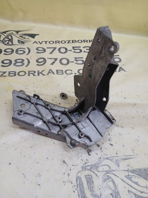 Кронштейн передней панели передний левый GLC 300 2019 X253 27492031846862 Кронштейн передней панели передний левый GLC 300 2019 X253 27492031846862