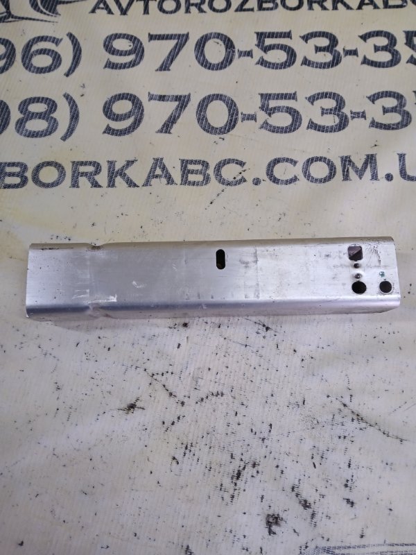 Кронштейн подрамника передний правый Mercedes-Benz GLC 300 X253 27492031846862 Кронштейн подрамника передний правый Mercedes-Benz GLC 300 X253 27492031846862