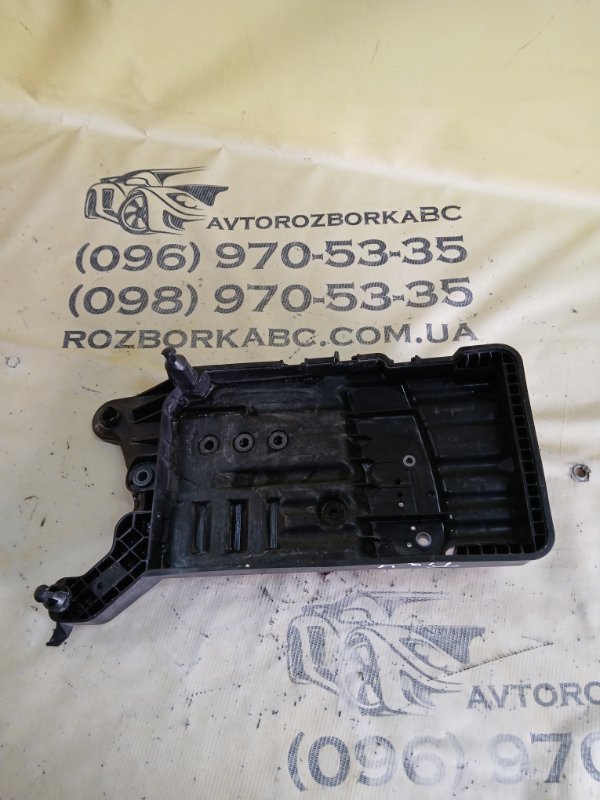 Подставка под аккумулятор Volkswagen Tiguan 2019 Allspace 2.0 DGUA 5QF915331C Б/У