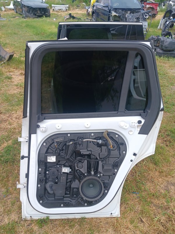 Двери задние правые XC90 2016 t27 Двери задние правые XC90 2016 t27