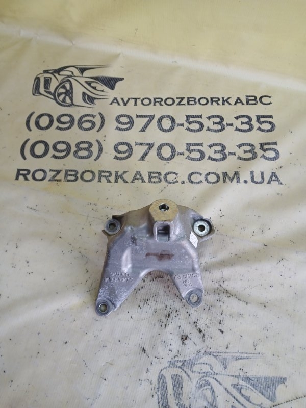 Запчасть кронштейн опоры двигателя передний левый Audi Q8 2019 DCBD 8W0199307Q Б/У Кронштейн опоры двигателя передний левый Audi Q8 2019 DCBD 8W0199307Q Б/У