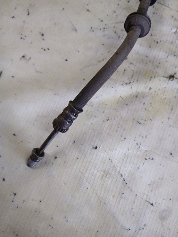 Тормозной шланг передний Audi Q8 DCBD Тормозной шланг передний Audi Q8 DCBD