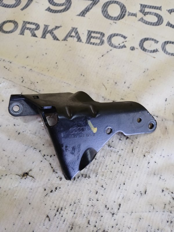 Кронштейн крышки двигателя Q8 2019 DCBD Кронштейн крышки двигателя Q8 2019 DCBD