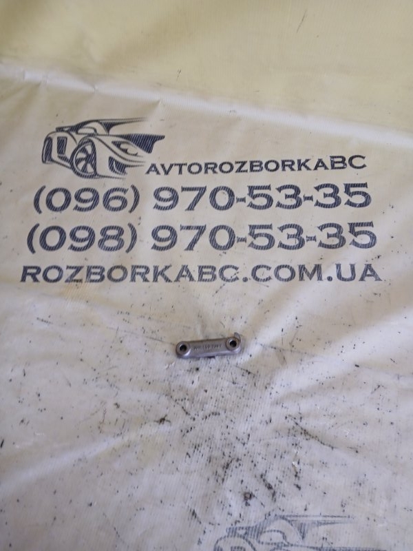 Запчасть кронштейн турбины Audi Q8 2019 DCBD 06M253709F Б/У Кронштейн турбины Audi Q8 2019 DCBD 06M253709F Б/У