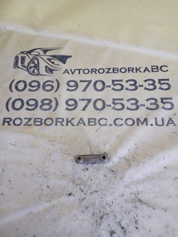 Запчасть кронштейн турбины Audi Q8 2019 DCBD 06M253709F Б/У Кронштейн турбины Audi Q8 2019 DCBD 06M253709F Б/У