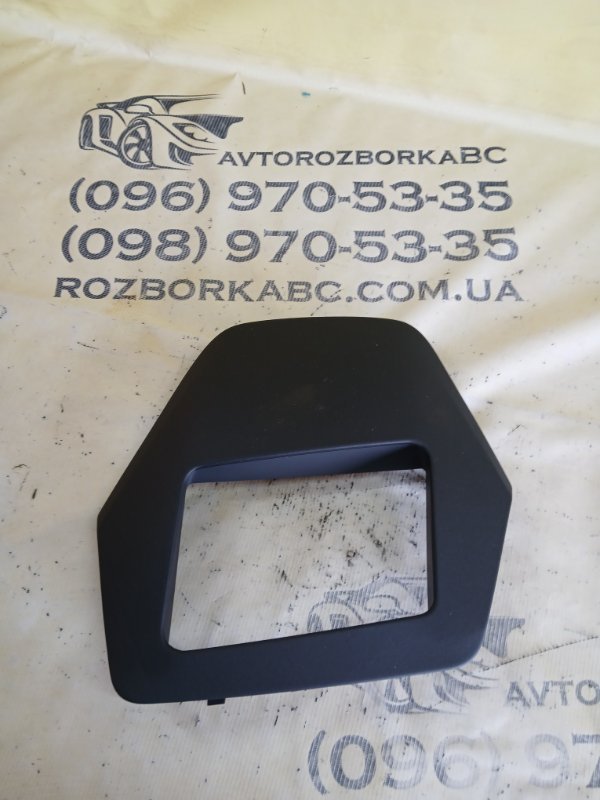 Запчасть накладка торпеди Audi Q8 2019 DCBD 4M8857161B33A Б/У Накладка торпеди Audi Q8 2019 DCBD 4M8857161B33A Б/У