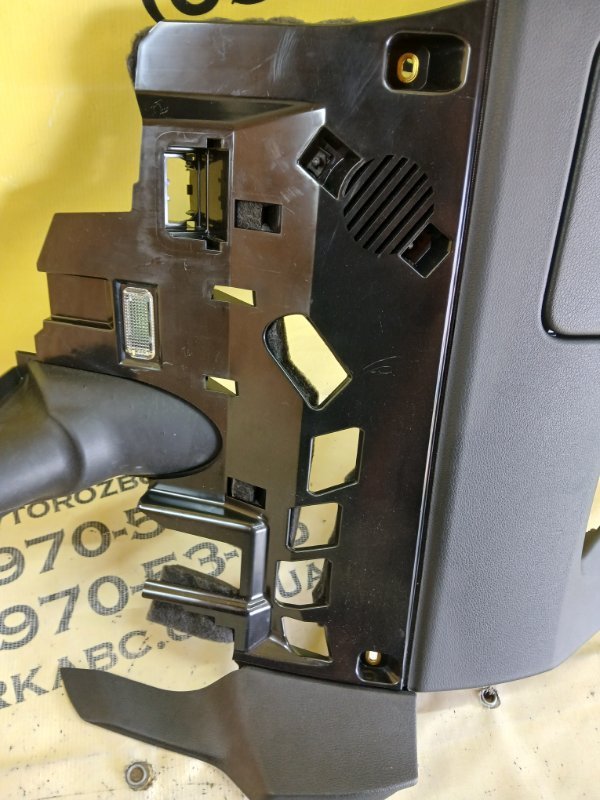 Бардачок передний левый Audi Q8 DCBD Бардачок передний левый Audi Q8 DCBD