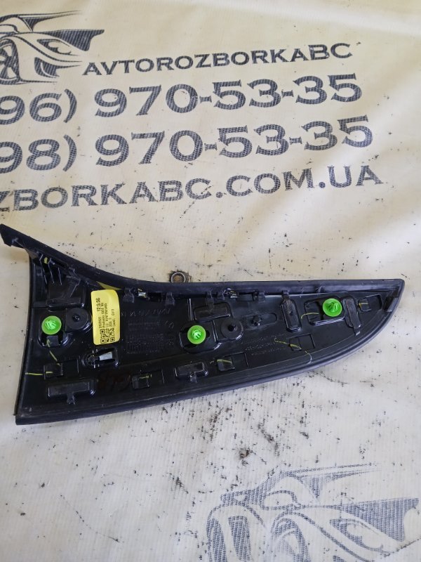 Накладка багажника задняя правая Mercedes-Benz GLB 250 26092030411829 Накладка багажника задняя правая Mercedes-Benz GLB 250 26092030411829